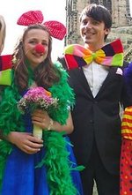 Смотреть Marrying Mum and Dad онлайн бесплатно.